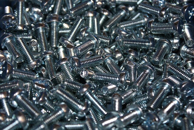 screws-2428946_640