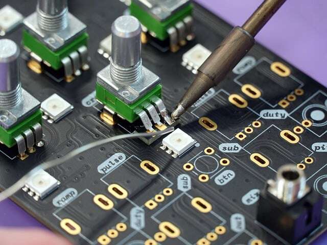 soldering-7897827_640[1]